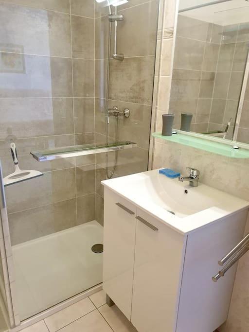 מונטיסלו Appartement En Rez De Villa Vue Mer מראה חיצוני תמונה